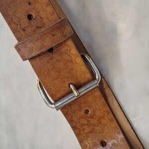 Men's or Women's Brown Leather Belt Vintage Adjustable See Size Range‎ 2"